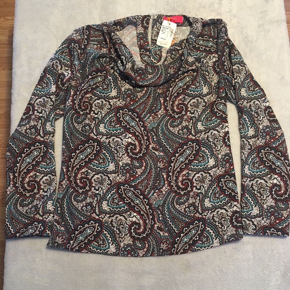 NWT Lavia Top